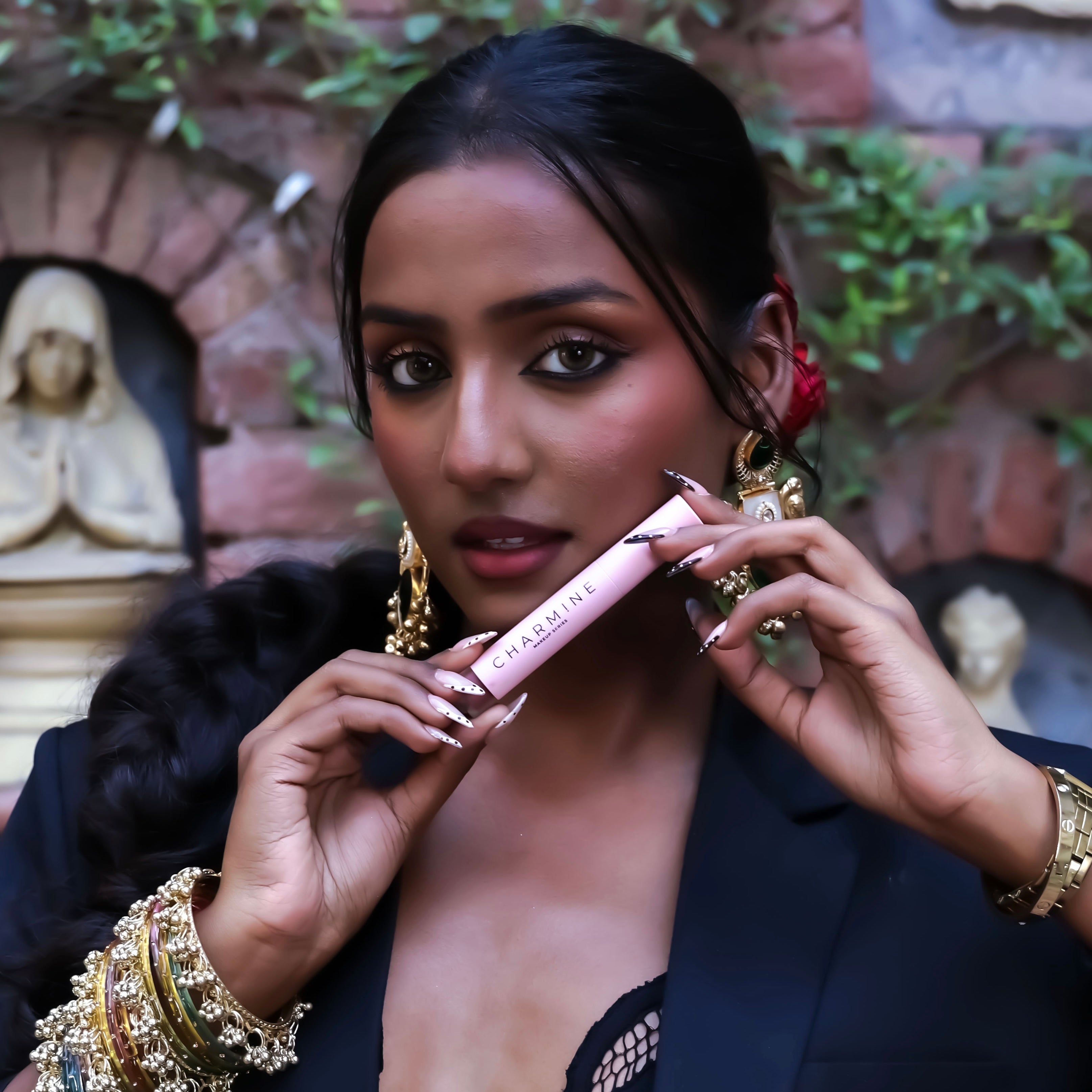 Noir Nakhra